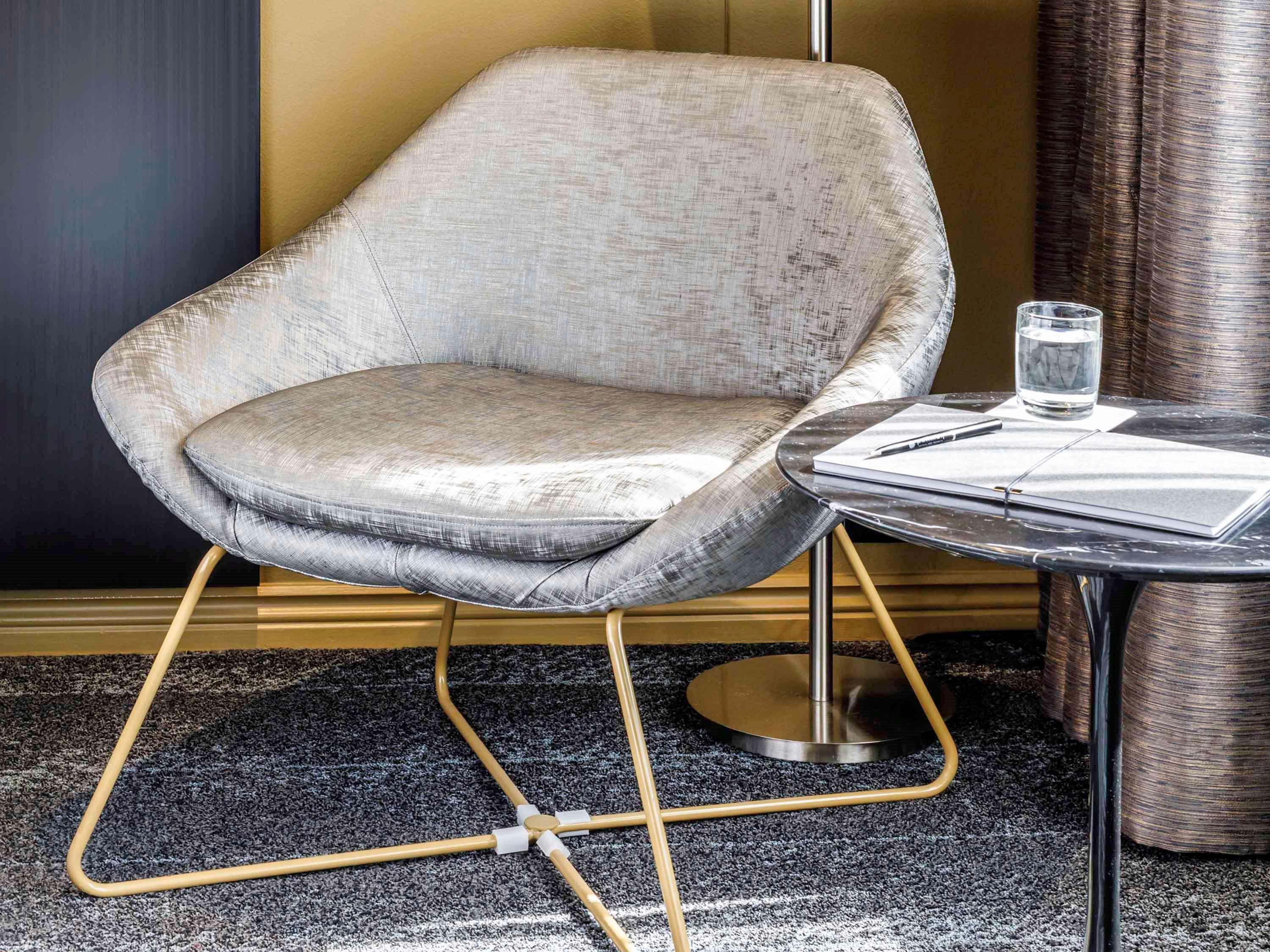 Отель Pullman Sydney Hyde Park Экстерьер фото Armchair