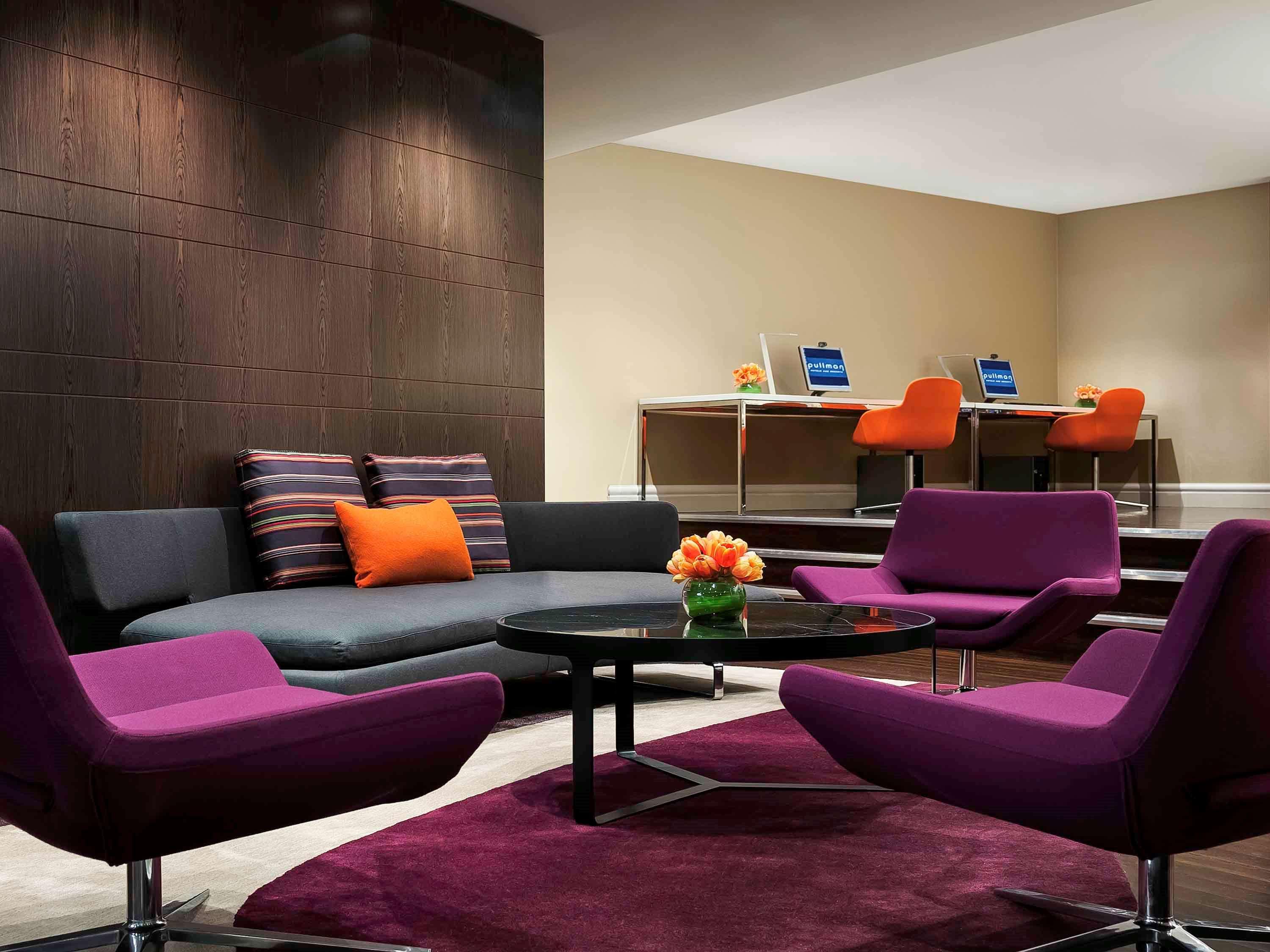 Отель Pullman Sydney Hyde Park Экстерьер фото The lounge at the airport