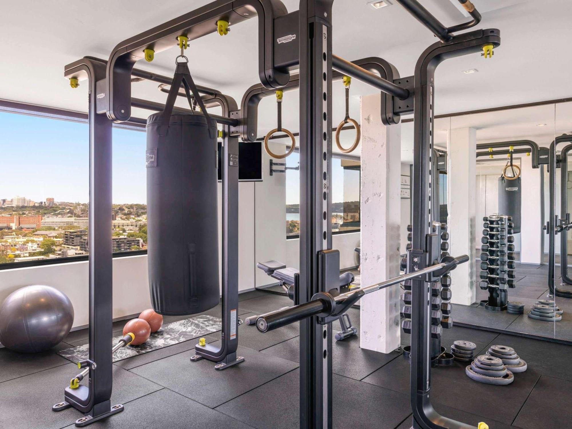 Отель Pullman Sydney Hyde Park Экстерьер фото The gym at The Ivy Collection