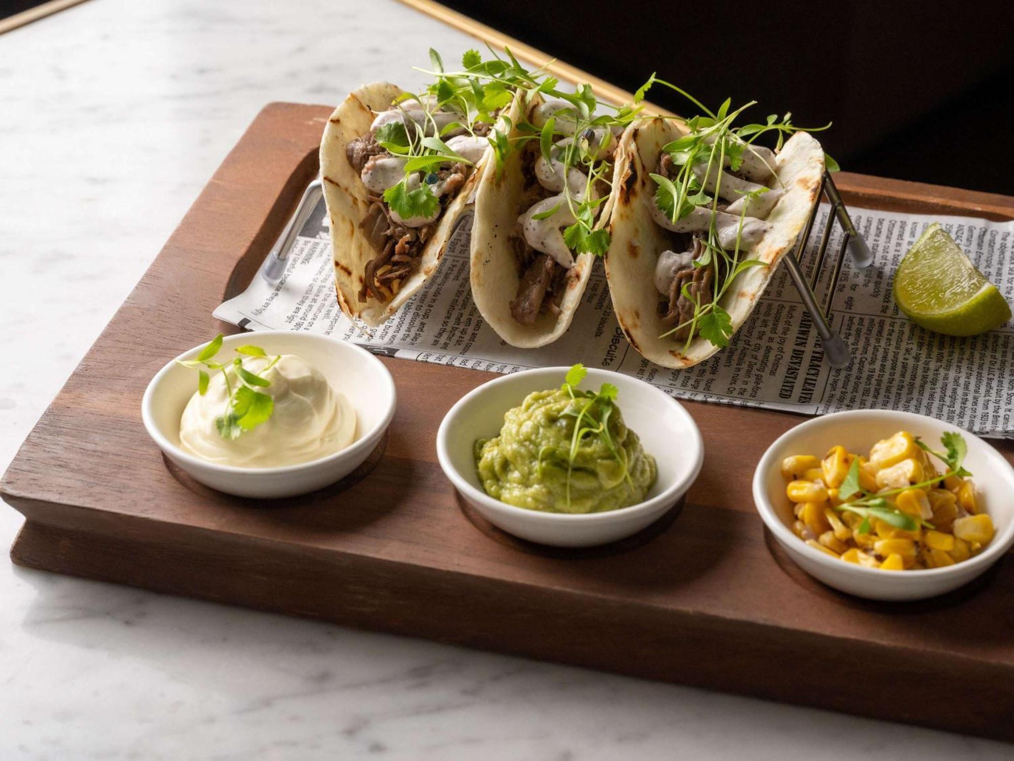 Отель Pullman Sydney Hyde Park Экстерьер фото Tacos
