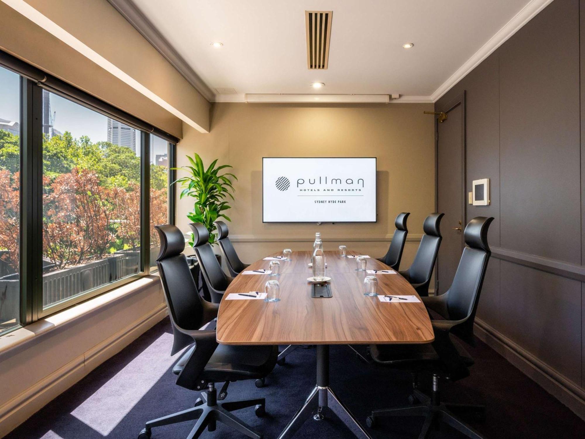 Отель Pullman Sydney Hyde Park Экстерьер фото Boardroom at Pullman Melbourne on Swanston